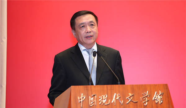 中國作協(xié)黨組書記、副主席張宏森在第十一屆全國優(yōu)秀兒童文學(xué)獎頒獎典禮上致辭