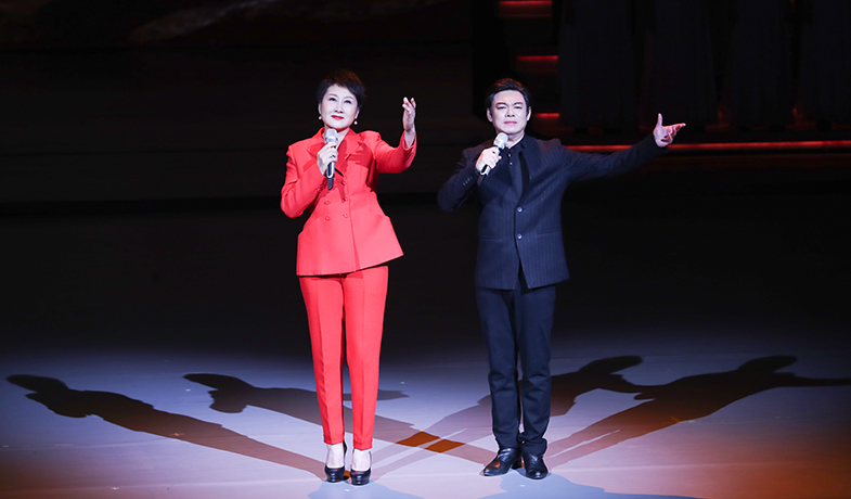 張凱麗、胡樂民朗誦《回延安》