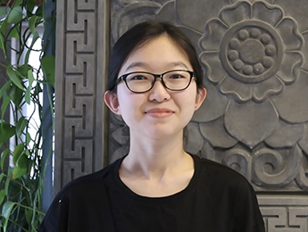 渡瀾：當(dāng)你想起我時，將“會心一笑”